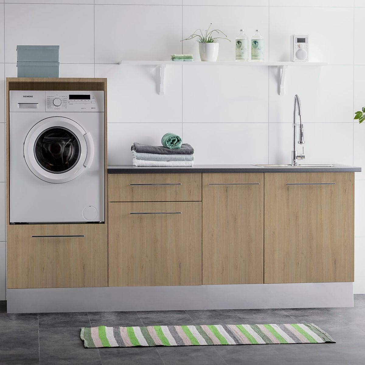 Alterna vaskerom: Dekkside 60x90cm for vaskemaskin Alterna Dekkside vaskerom