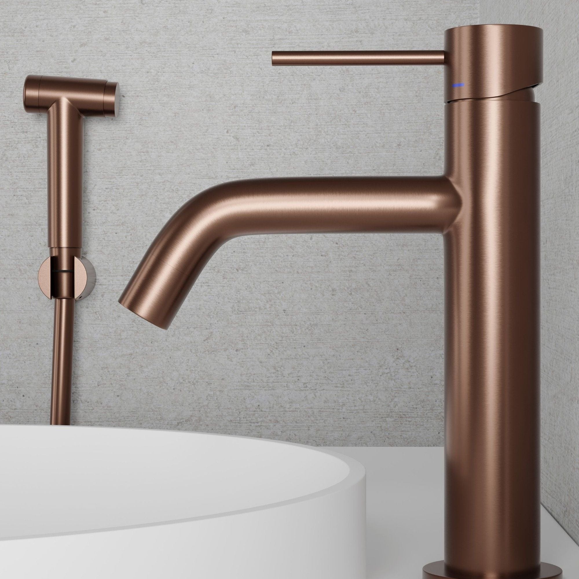 INR Voyage Mid Servantbatteri med Hånddusj Brushed bronze INR Iconic Nordic Rooms Servantbatteri INR-80001427