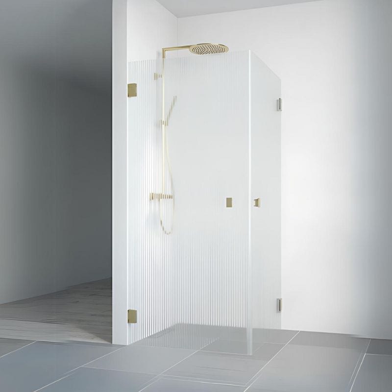 Macro Design Grace Dusjhjørne Rett Gull / 70x70cm / Briljant linjeglass Macro Design Dusjhjørne BUN-DSLID77LI