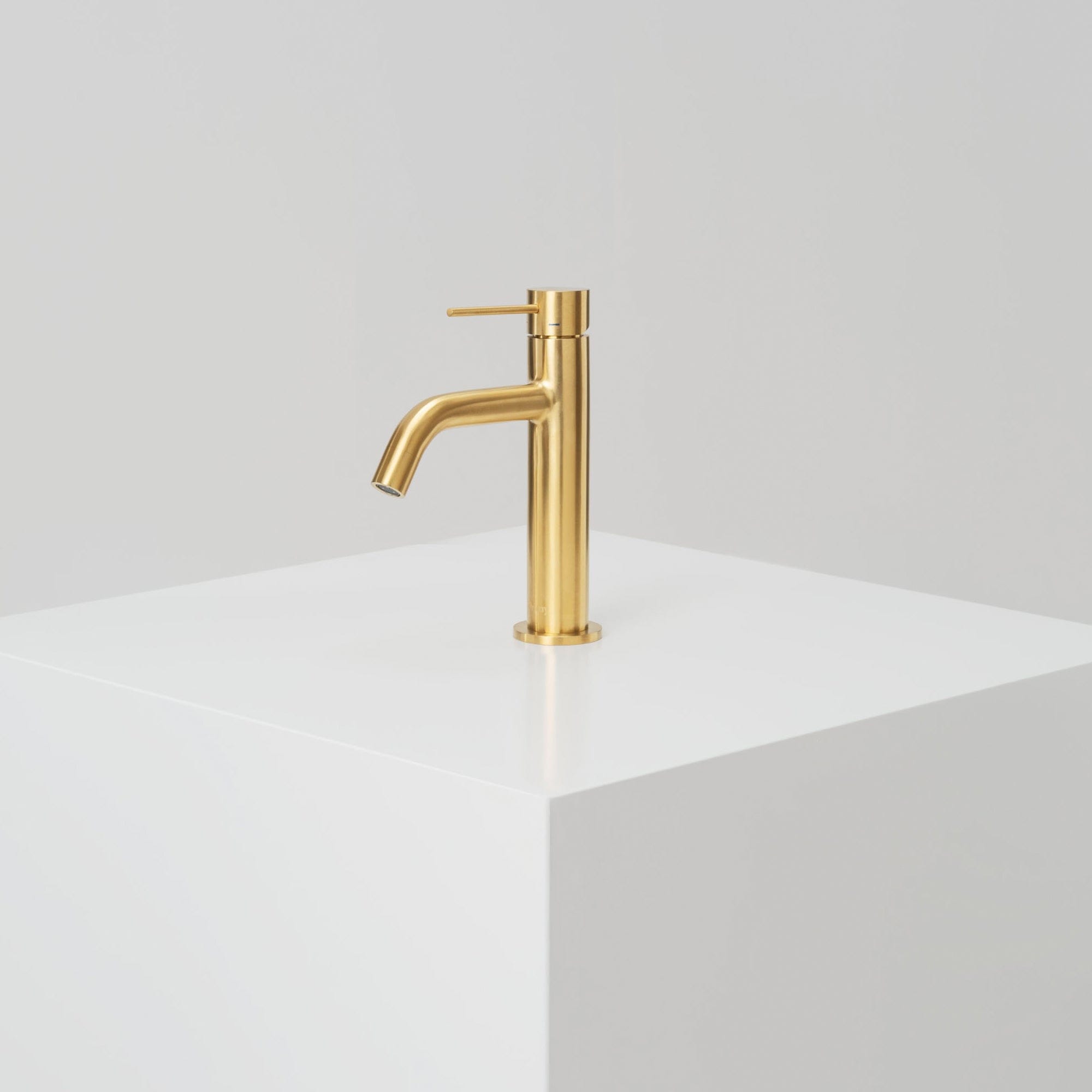 Primy Steel Voyage Mid Servantbatteri Brushed brass Primy Servantbatteri INR-80001218