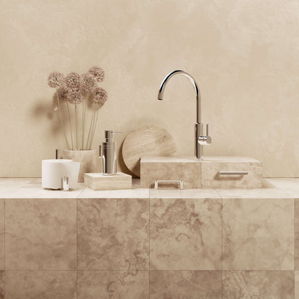 Sølv og krom på badet - praktisk, pent og lett å matche