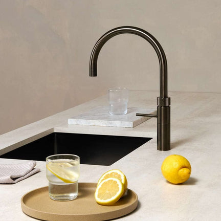 Quooker kjøkkenarmatur med kokende vann, miljøbildet for kategori med logo