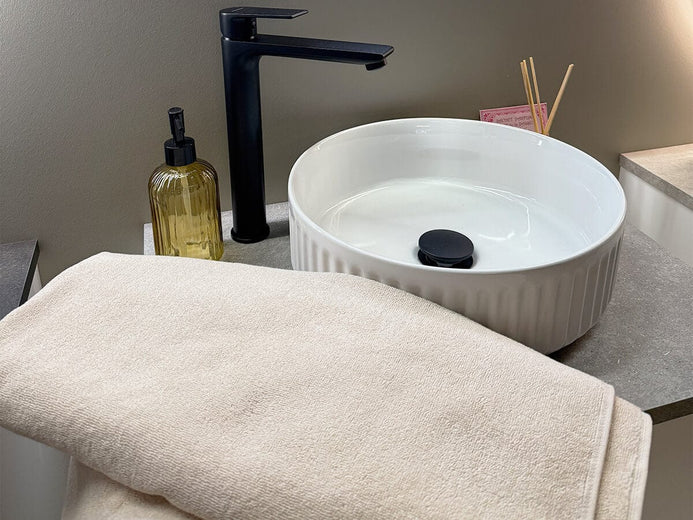 Trekker til seg vann, men føles ikke tunge