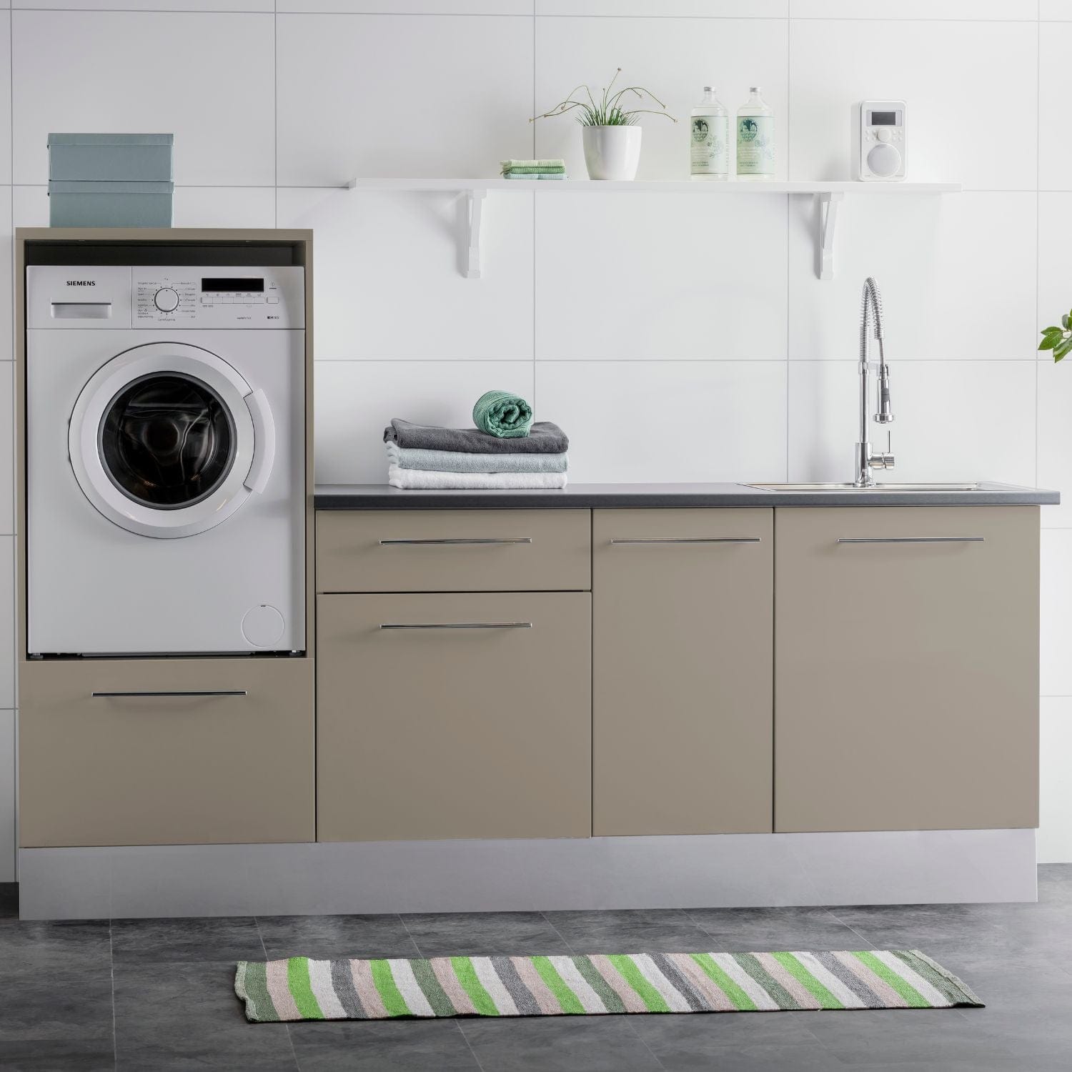 Alterna vaskerom: Dekkside overskap 30x72cm Sand matt Alterna Dekkside vaskerom GRO-7012585