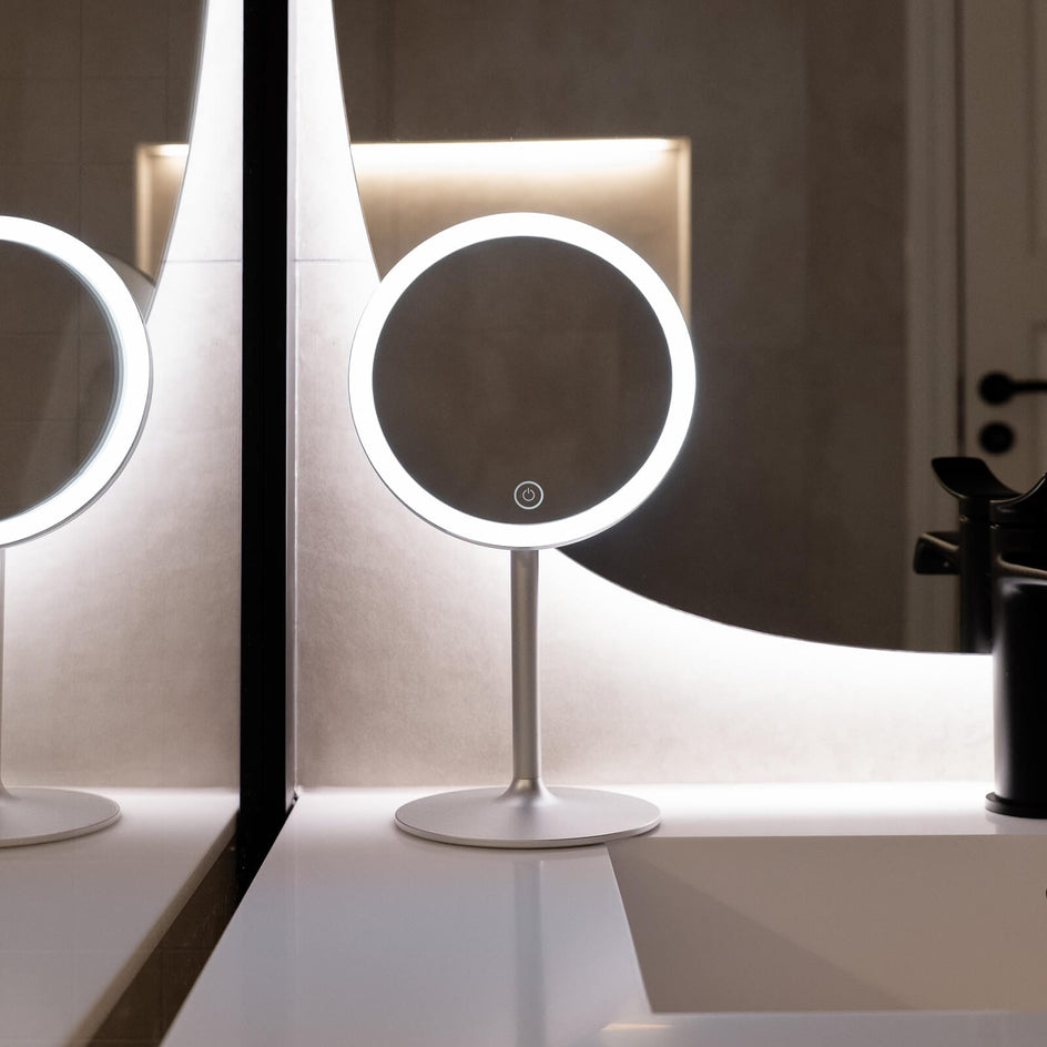 Dansani Handy LED Sminkespeil 5x på fot Krom Dansani Sminkespeil DA-190304390