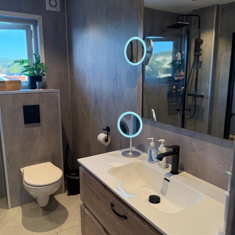 Dansani Handy LED Sminkespeil 5x på fot Krom Dansani Sminkespeil DA-190304390