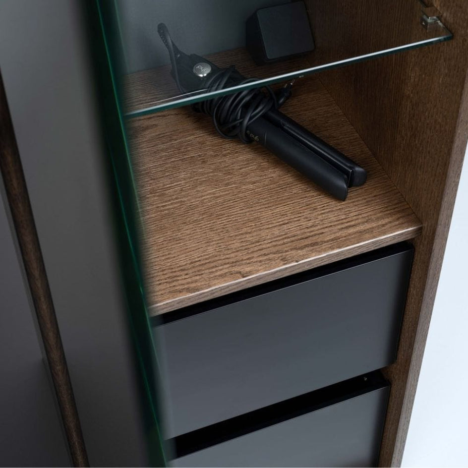 INR Solid 40/40 Høyskap med skuffer INR Iconic Nordic Rooms Høyskap bad