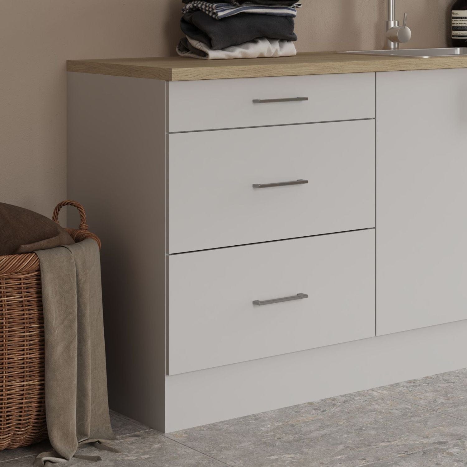 Linn Bad Underskap med skuffer og strykebrett Hvit matt / 40cm Linn Bad Benkeskap vaskerom LB-710404SB