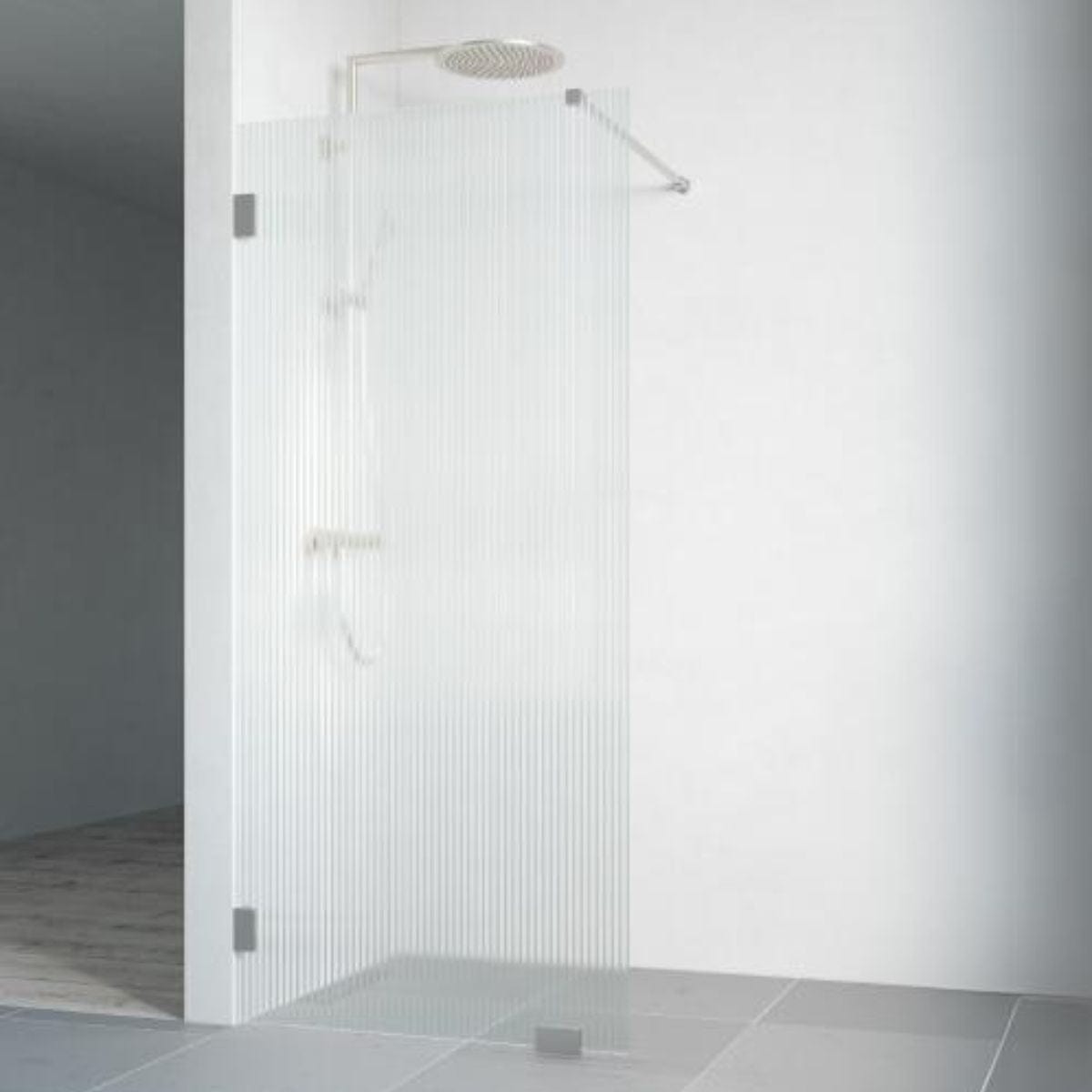 Macro Design Grace Dusj Skjermvegg Fast B70-100cm Briljant linjeglass / Børstet / 70cm Macro Design Dusjvegg BUN-DSLVBO70LI