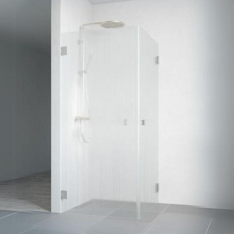 Macro Design Grace Dusjhjørne Rett Børstet / 70x70cm / Briljant linjeglass Macro Design Dusjhjørne BUN-DSLIBO77LI