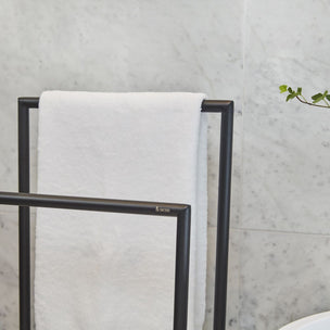 Smedbo Outline 614 Håndklestang dobbel