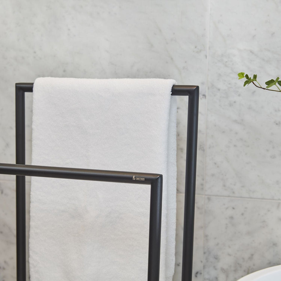 Smedbo Outline 614 Håndklestang dobbel Smedbo Håndklestang