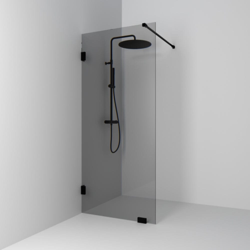Svedbergs 180° Dusjvegg med fot og stag Svart matt / 78cm / Røykfarget glass Svedbergs Dusjvegg SV-682878