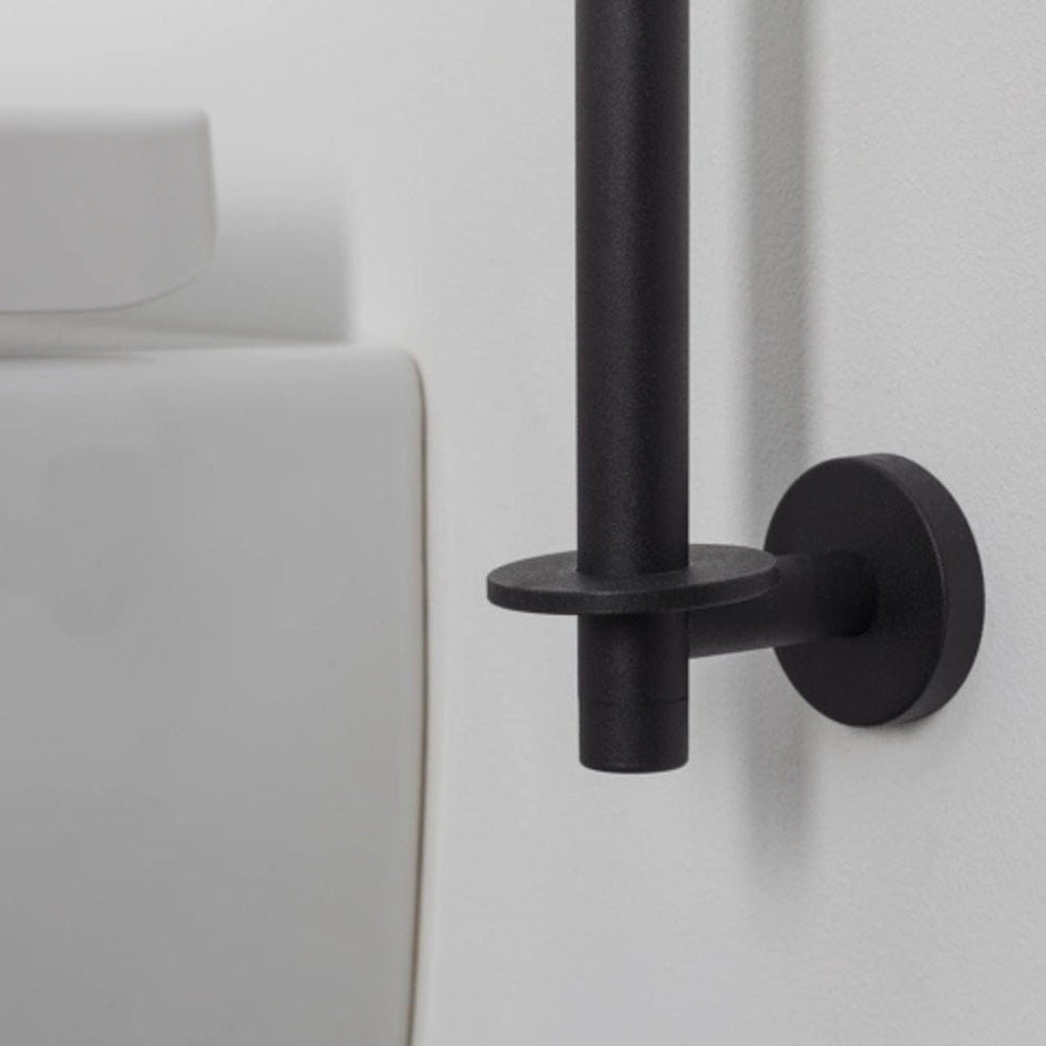 Tiger Boston reserverullholder svart matt - kan limes Svart matt Tiger Toalettrullholder CO-T305412