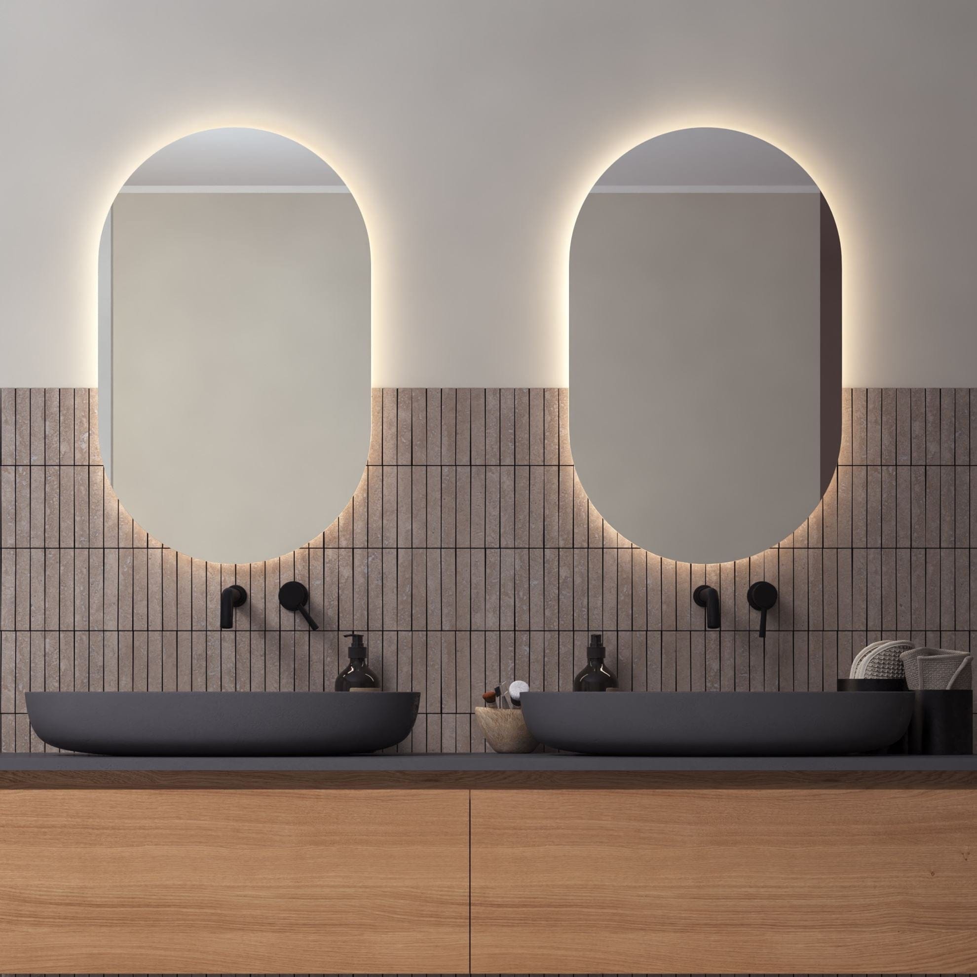 Loevschall Blokhus Ovalt LED Speil - Vendbart 80cm Baderomsspeil