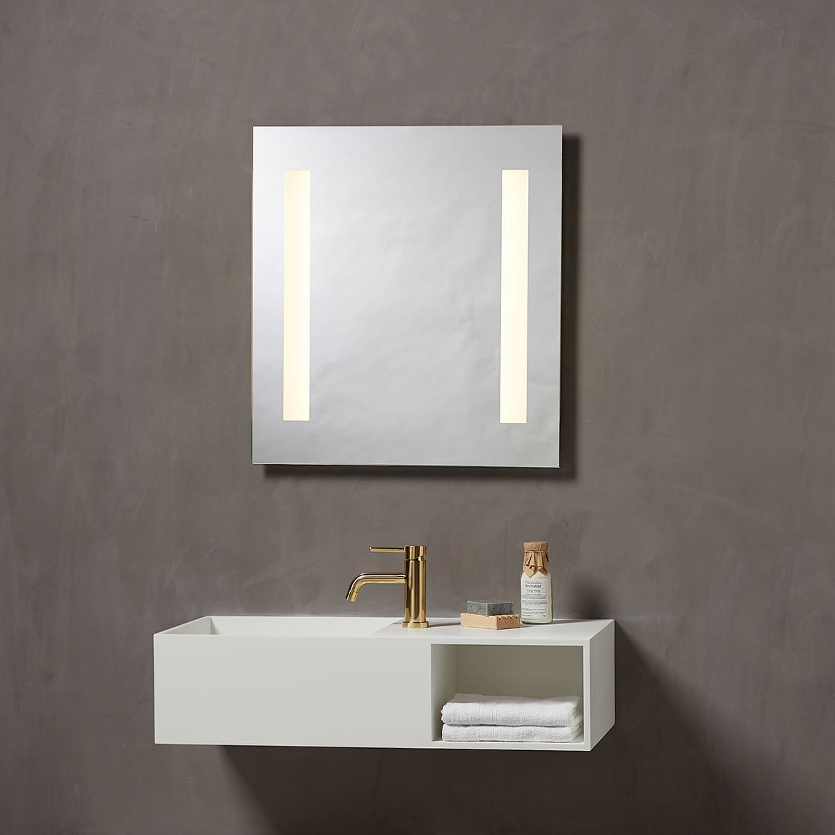 Loevschall Speil B60-120cm med Integrert LED lys 60cm Baderomsspeil