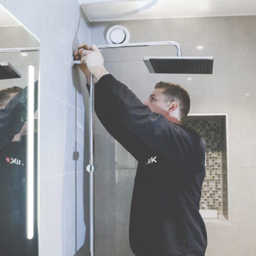 Montering av Takdusj - produkt kjøpes separat Bergen Bad.no Montering Montering-Bergen-TD